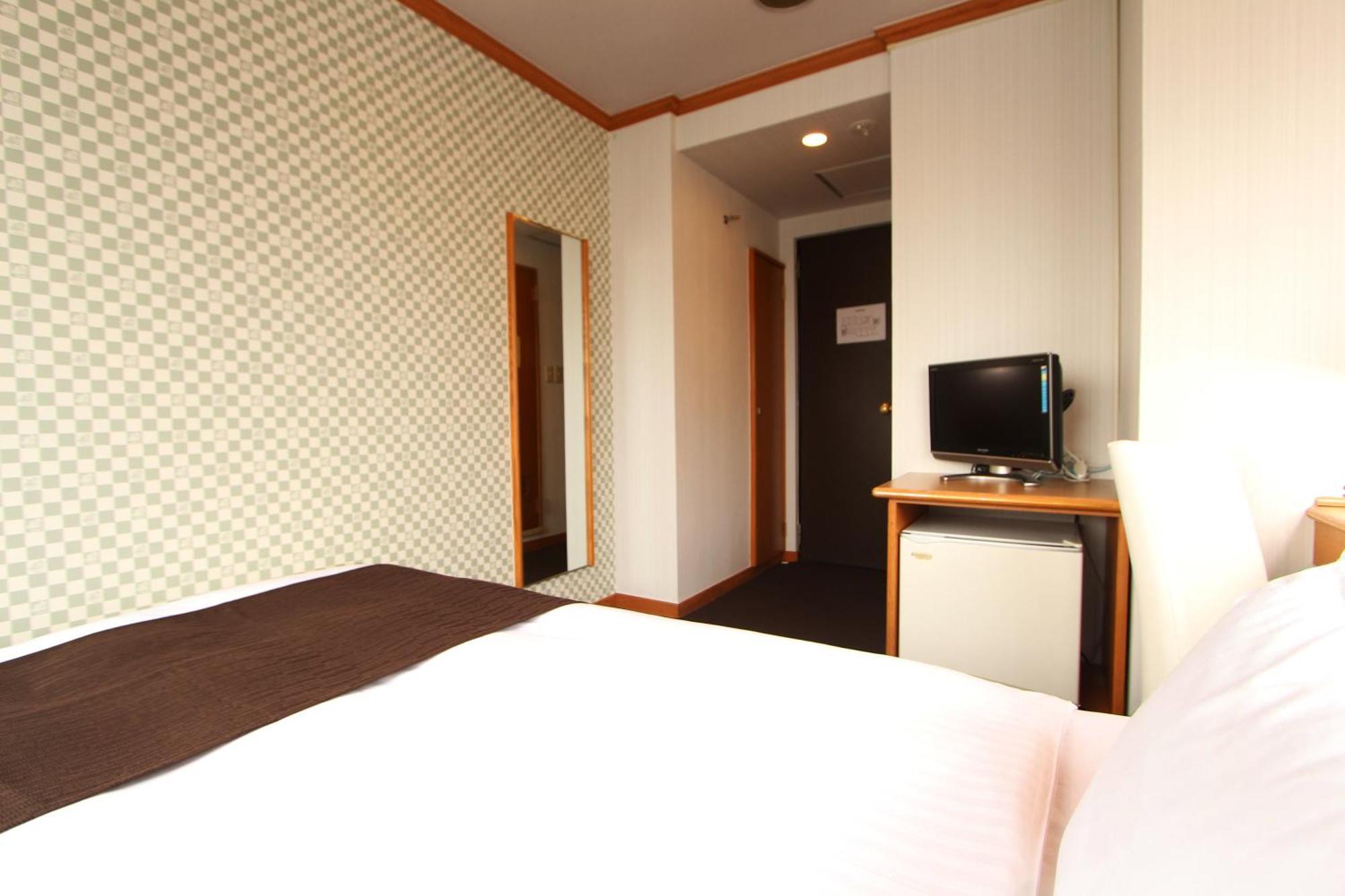 Hotel Livemax Budget Naha Tomarikou Exterior foto