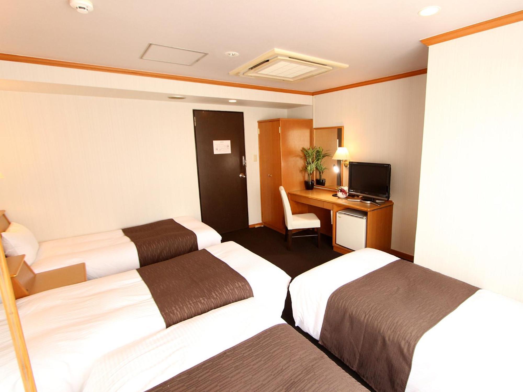 Hotel Livemax Budget Naha Tomarikou Zimmer foto
