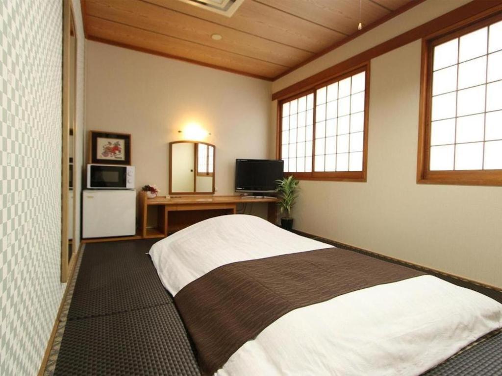 Hotel Livemax Budget Naha Tomarikou Exterior foto