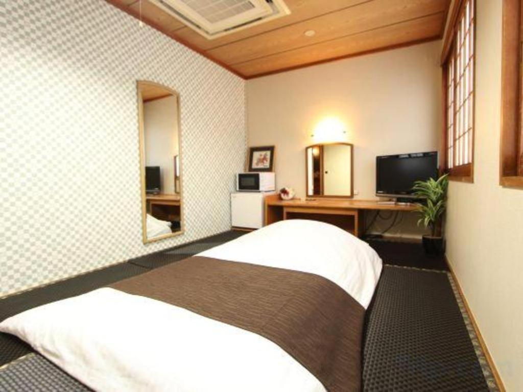 Hotel Livemax Budget Naha Tomarikou Exterior foto