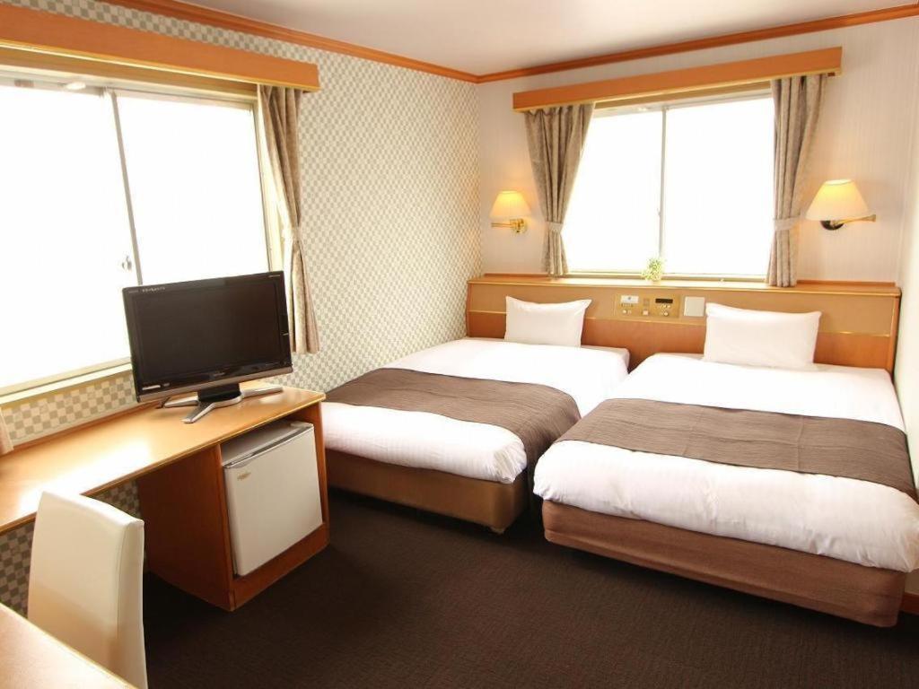 Hotel Livemax Budget Naha Tomarikou Exterior foto