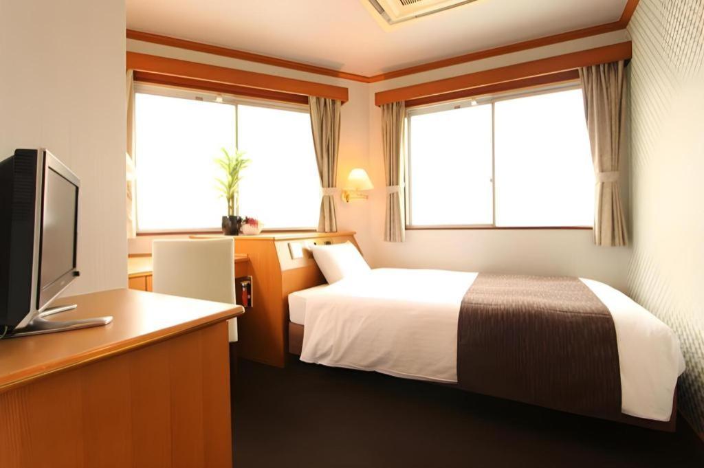 Hotel Livemax Budget Naha Tomarikou Exterior foto