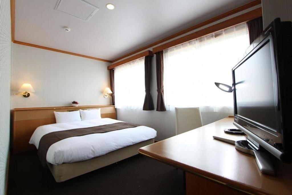 Hotel Livemax Budget Naha Tomarikou Exterior foto