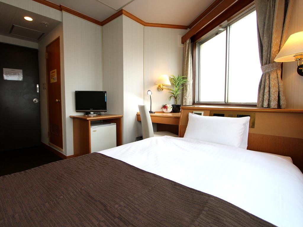 Hotel Livemax Budget Naha Tomarikou Exterior foto